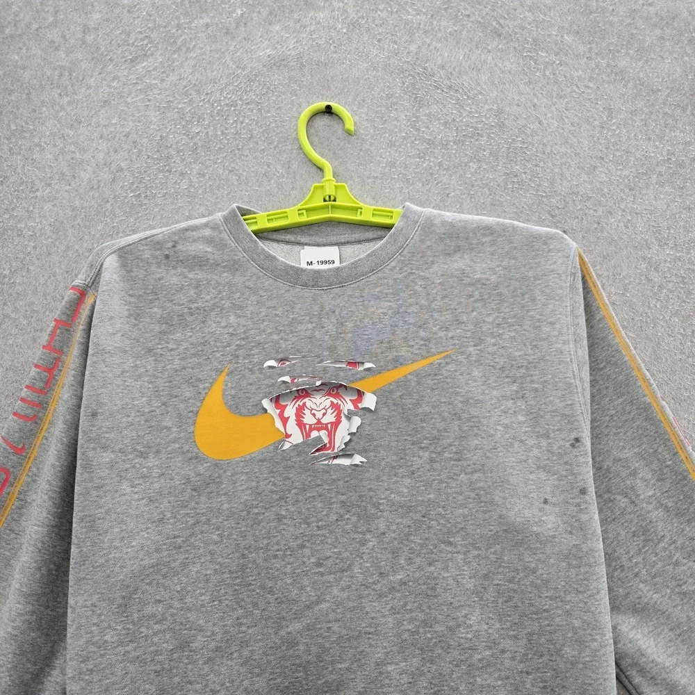 Nike Men Sweatshirt M Gray Fleece Logo Tiger Swoosh Long Sleeve READ